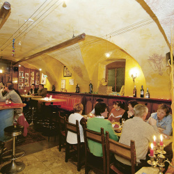 Restaurant & Pizzeria in Altemarkt, Gwölbl